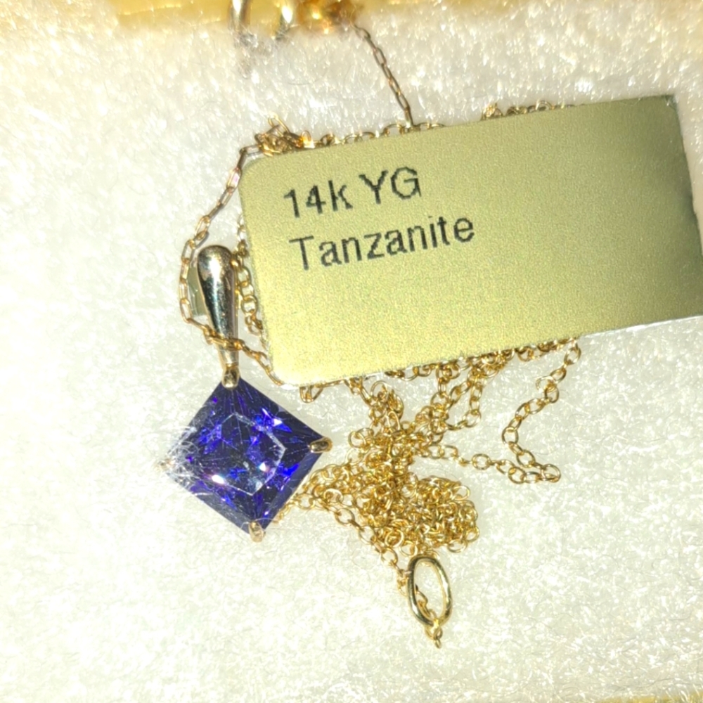14k Tanzenite pendant